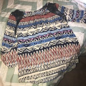 Beautiful NWOT ING top